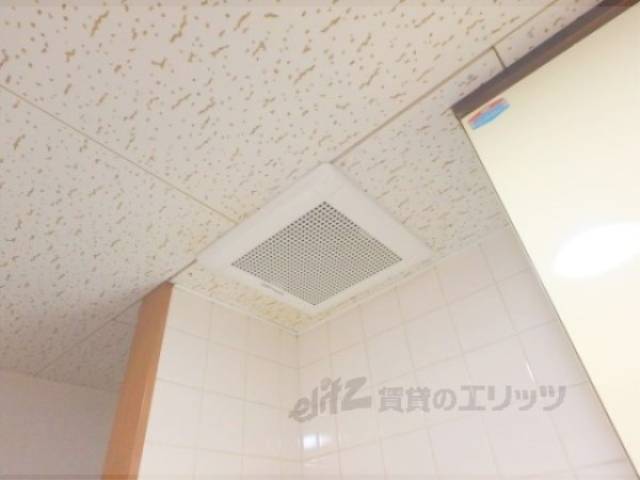 キッチン　換気扇