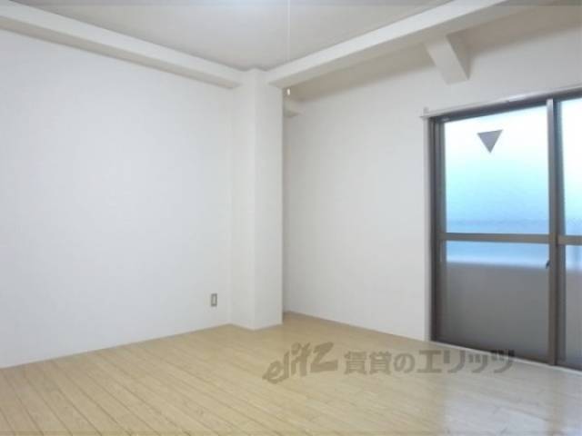 洋室　最上階で日当り良好です