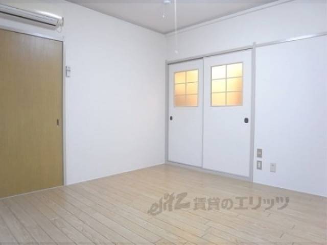 洋室　広々とした収納です