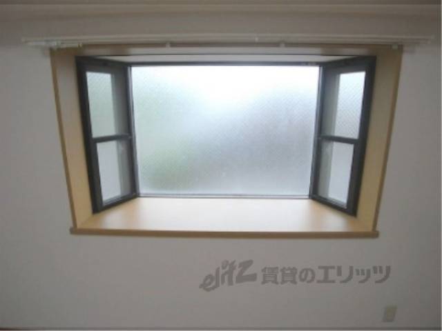 出窓