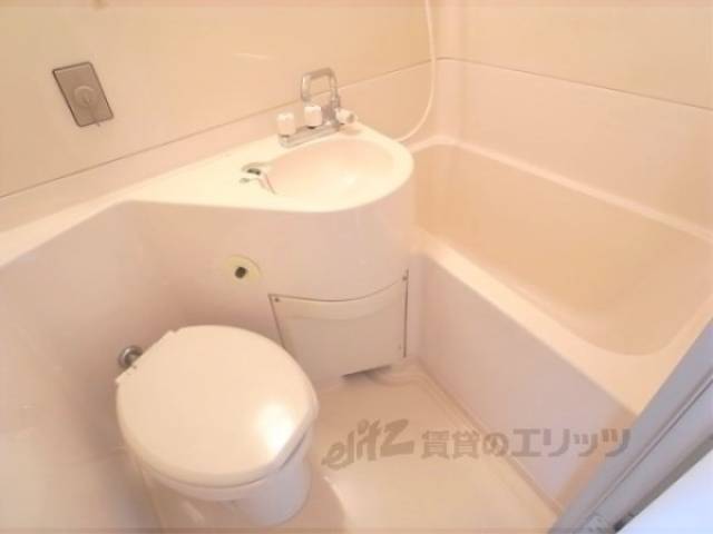 ユニットバス　お手入れ楽々です