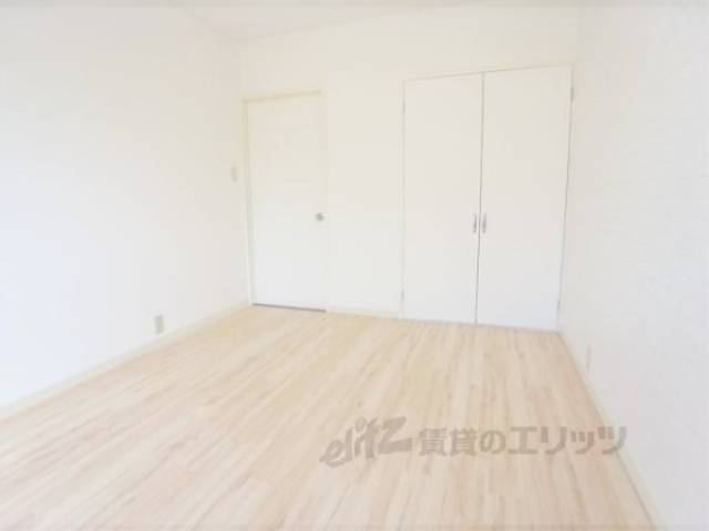 洋室　綺麗なお部屋です