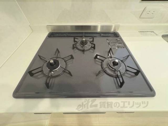 キッチン　ガス3口コンロ
