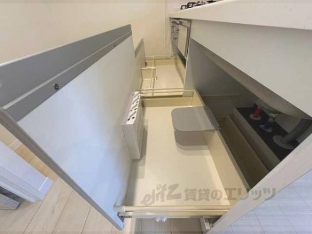 キッチン　キッチン下部収納