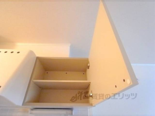 キッチン　上部収納