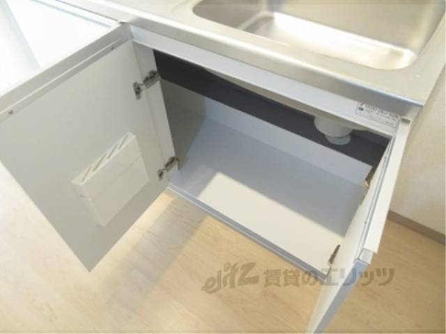 キッチン　下部収納