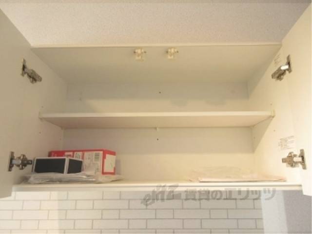 キッチン　上部収納