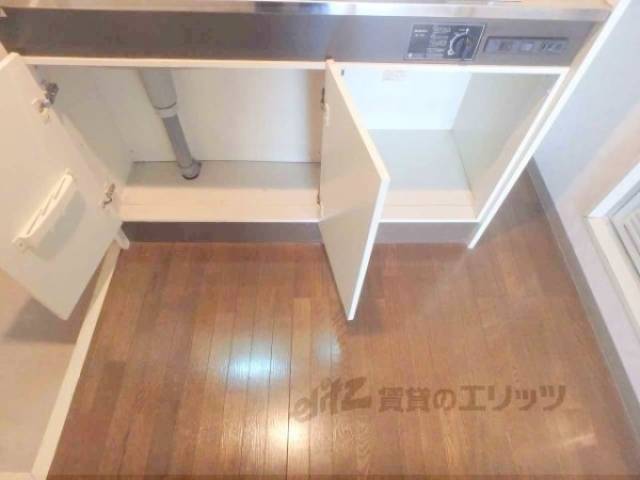 キッチン　収納下部