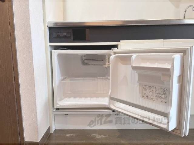 キッチン　冷蔵庫オープン