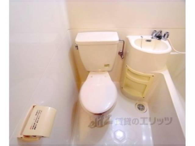 トイレ　ユニットバスのトイレです。
