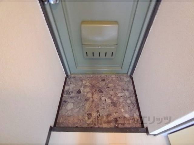 玄関　靴は下駄箱に入れて、玄関はスッキリ。