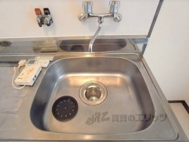 キッチン　シンク　広めのシンクで洗い物も楽々。