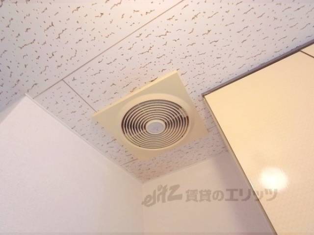 キッチン　換気扇