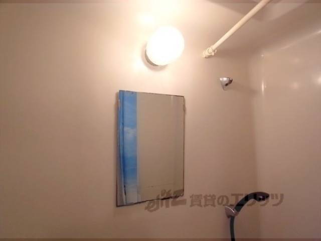 ユニットバス　鏡