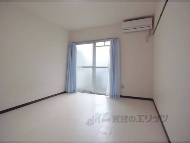 洋室　7.2帖のお部屋です。