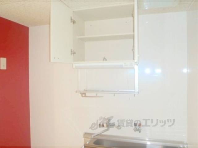 キッチン　キッチン上部の棚