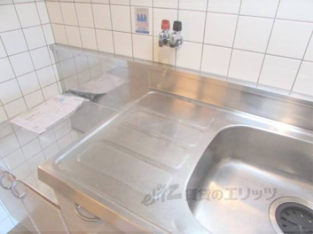 キッチン　調理スペースしっかりありますよ。