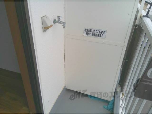 洗濯機置場　ベランダ