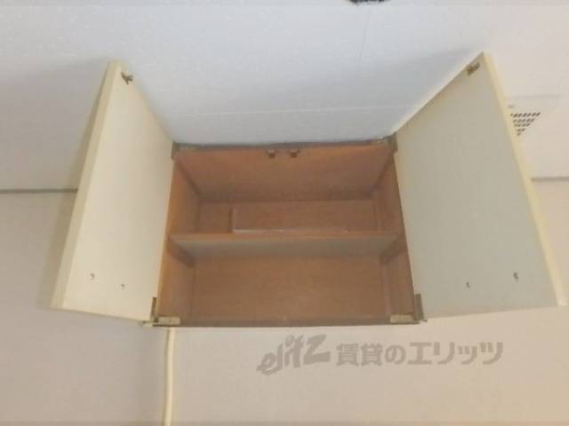 キッチン　キッチン上部収納