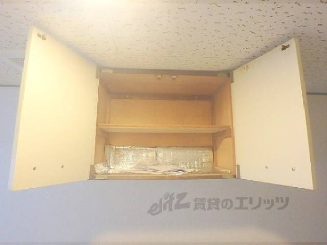 キッチン　キッチン上部収納