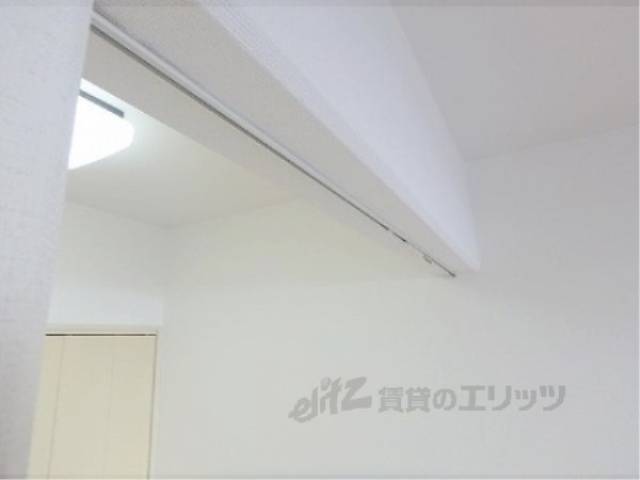 カーテンレール