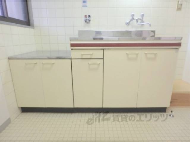 収納　キッチン