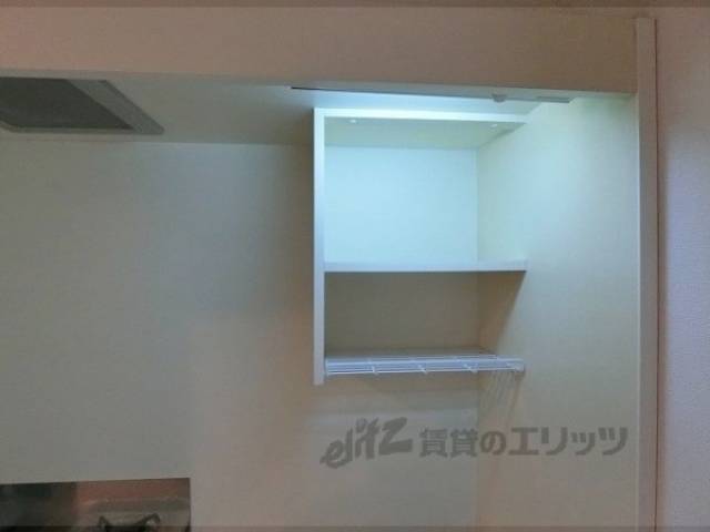 キッチン　上部棚