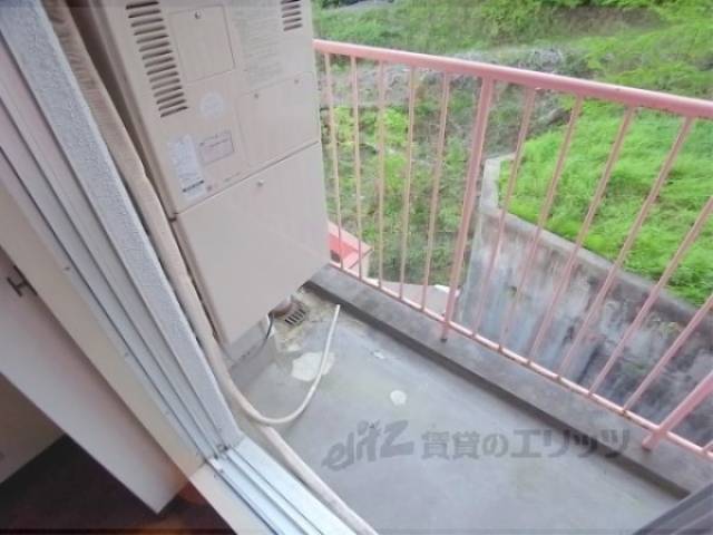 ベランダ　日当たりもまずまずです。