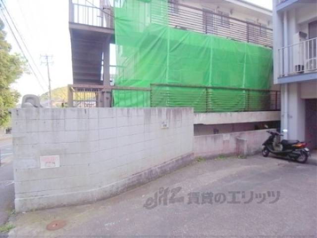 駐輪場　自動二輪も駐輪できます。