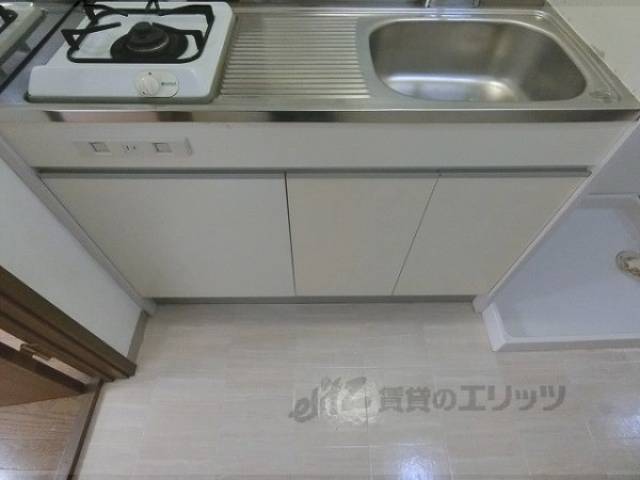 キッチン　下部収納