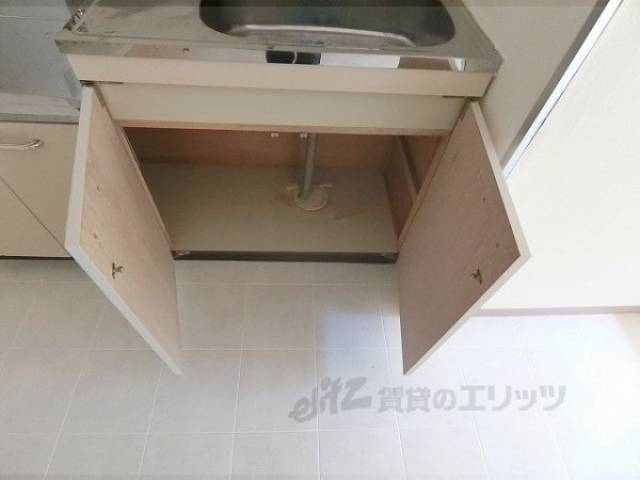 キッチン　下部収納