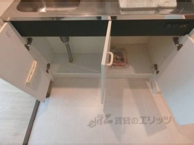 キッチン　下部収納
