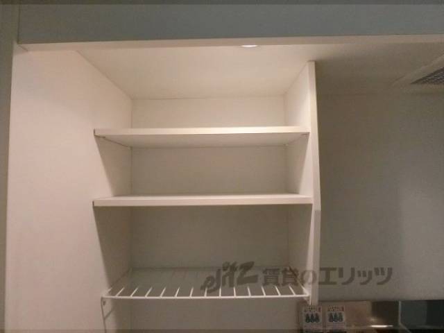 キッチン　上部棚