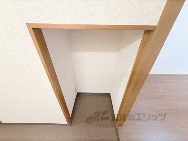 収納　コンセント付き