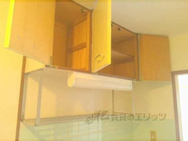 キッチン　上部収納