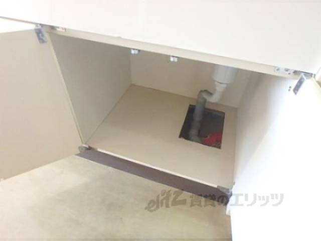 キッチン　下部収納