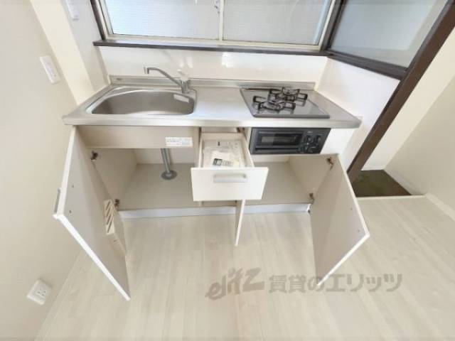キッチン　下部収納