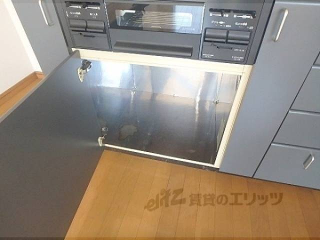 キッチン　下部収納