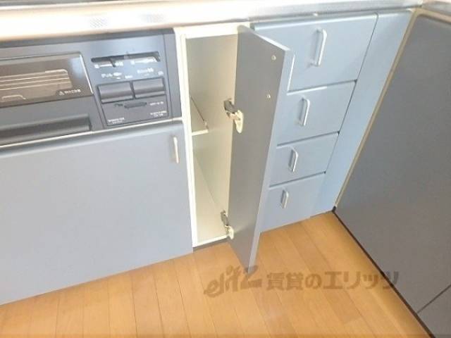 キッチン　下部収納