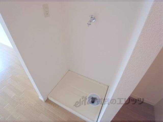 洗濯機置場　室内に洗濯機がおけます。