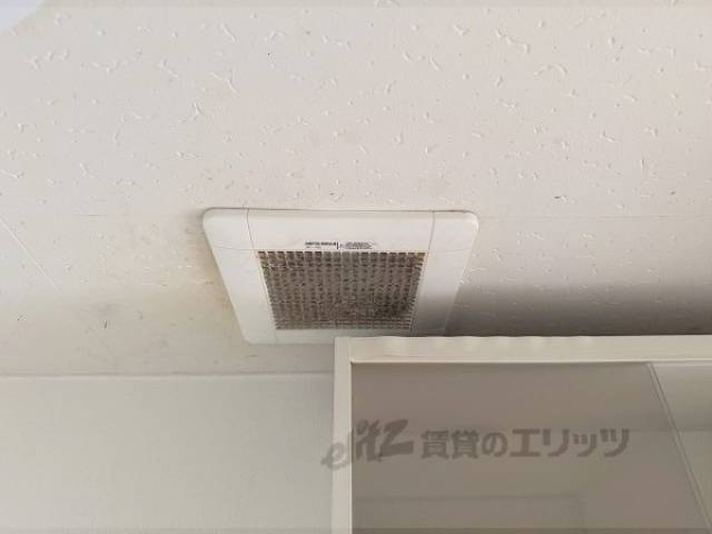 キッチン　換気扇
