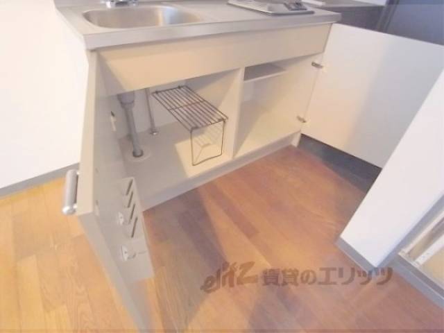 キッチン　キッチン下部収納1　キッチン具収納などお好きにご利用下さい。
