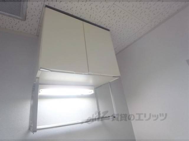 キッチン　上段収納
