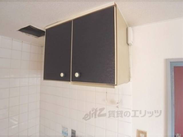 キッチン　上段収納