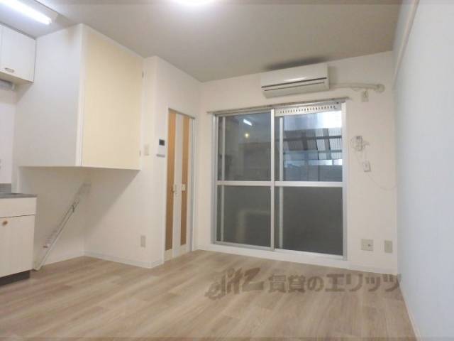 居室　エアコン