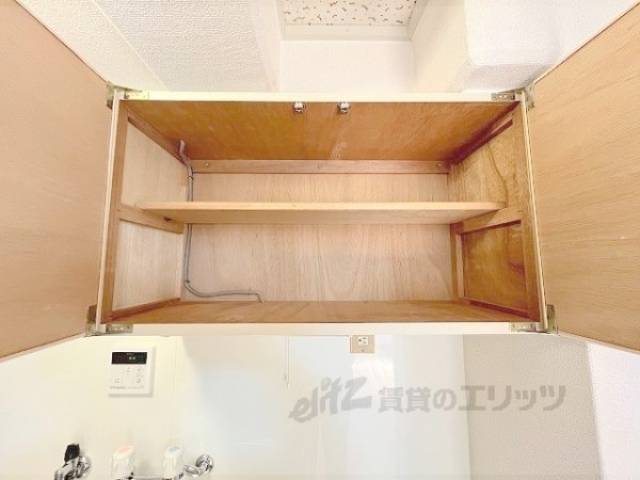 キッチン　上部収納