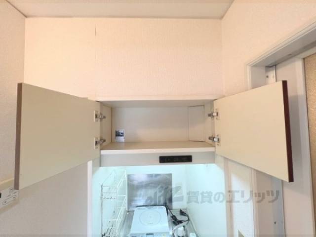 キッチン　上部収納
