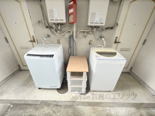 洗濯機置場　共同ランドリー