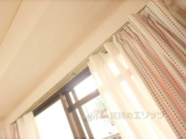 カーテンレール