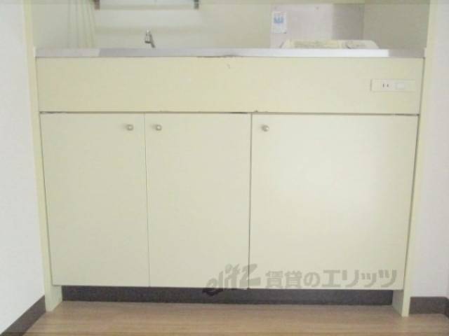 キッチン　下部収納